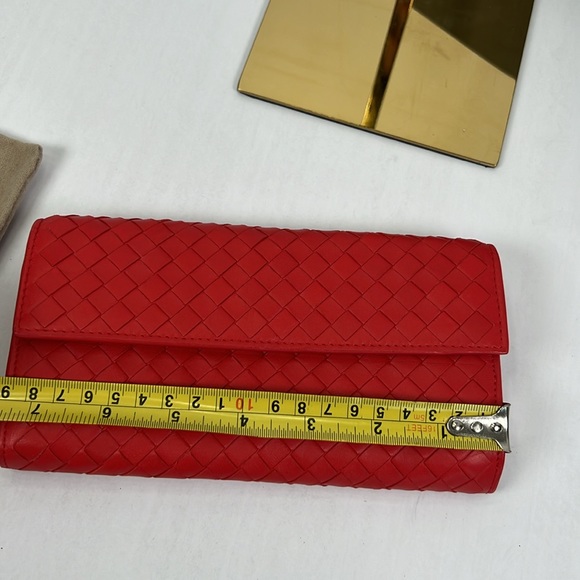 SOLD🤑Bottega Veneta Red Intrecciato Leather Continental Flap Wallet - Picture 12 of 13